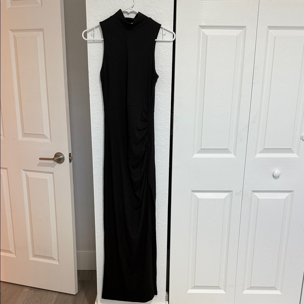 Francesca's Collections Black Maxi Dress